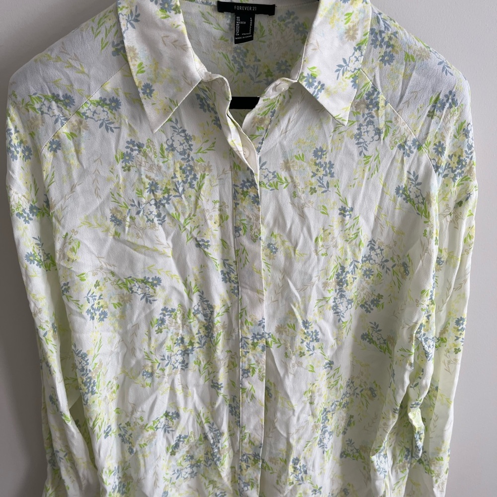 Forever 21 White and Green Casual Button Down Shirt